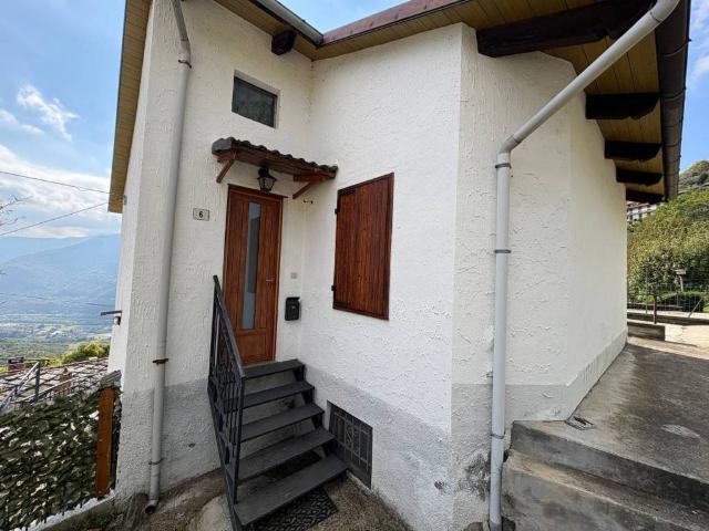 Casa indipendente in vendita a Pinasca TO