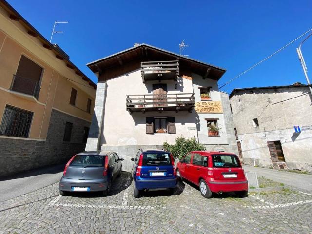 Casa indipendente in vendita a Pinasca TO
