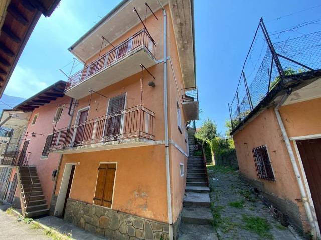 Casa indipendente in vendita a Pinasca TO