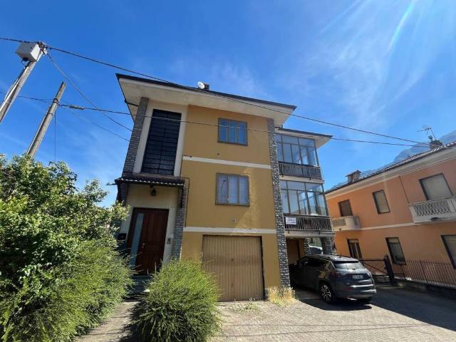 Casa indipendente in vendita a Pinasca TO