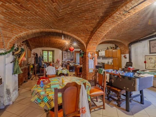 Casa indipendente in vendita a Pinerolo TO