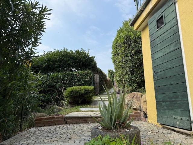 Casa indipendente in vendita a Pino Torinese TO