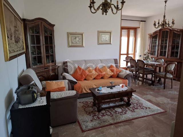 Casa indipendente in vendita a Piobesi d'Alba