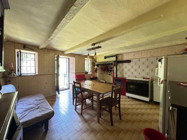 Casa indipendente in vendita a Piode VC