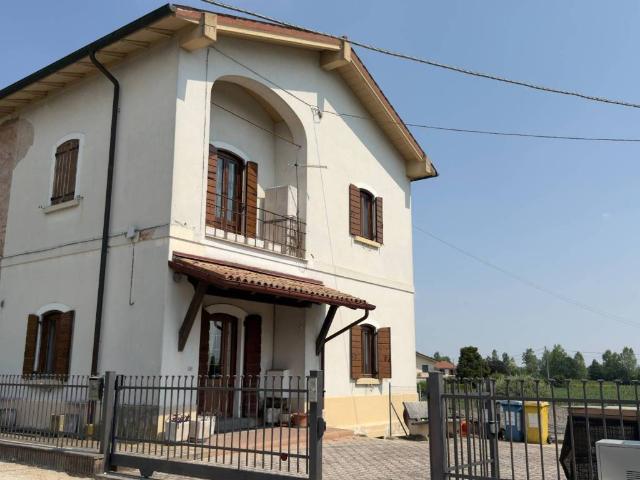 Casa indipendente in vendita a Piombino Dese PD