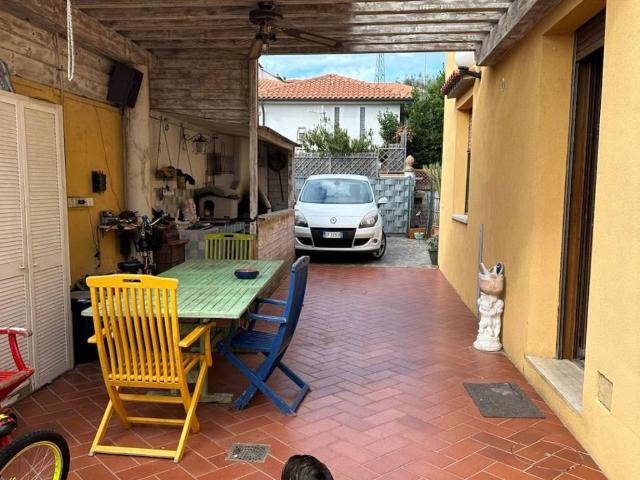 Casa indipendente in vendita a Piombino LI
