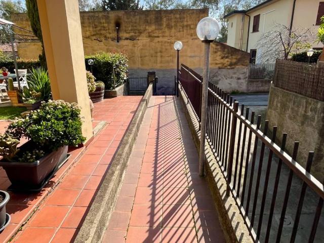 Casa indipendente in vendita a Piombino LI