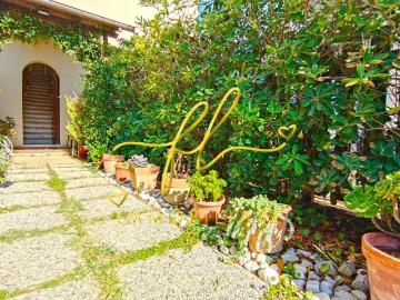Casa indipendente in vendita a Piombino LI