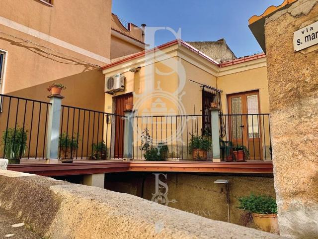 Casa indipendente in vendita a Piraino ME
