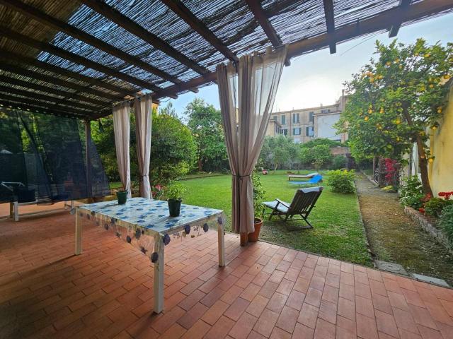 Casa indipendente in vendita a Pisa
