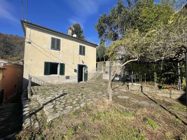 Casa indipendente in vendita a Pistoia