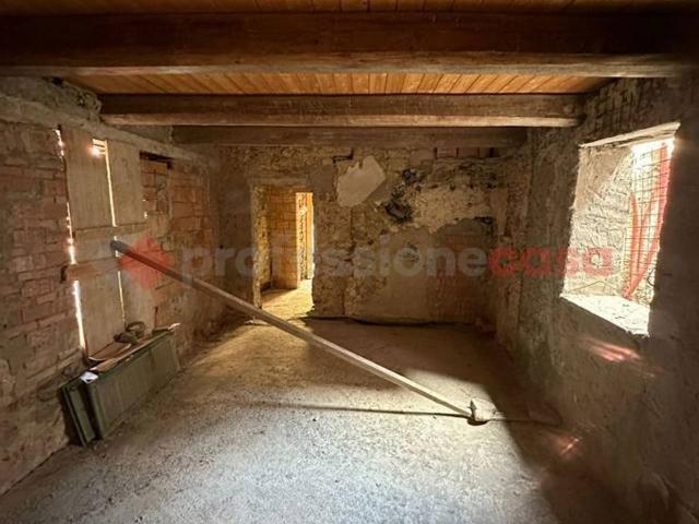 Casa indipendente in vendita a Pistoia