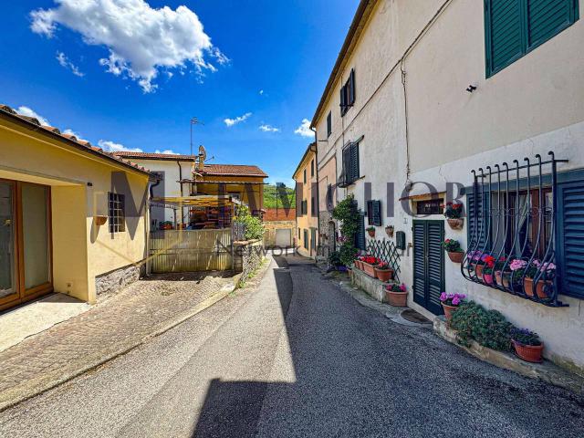 Casa indipendente in vendita a Pistoia