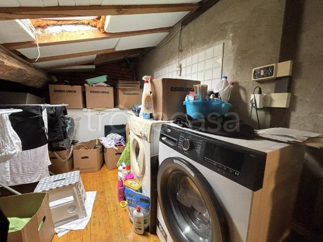 Casa indipendente in vendita a Pistoia via Monfalcone, 48, Vergine