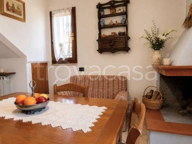 Casa indipendente in vendita a Pistoia via umberto mariotti, Sant'Agostino