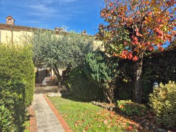 Casa indipendente in vendita a Pistoia PT