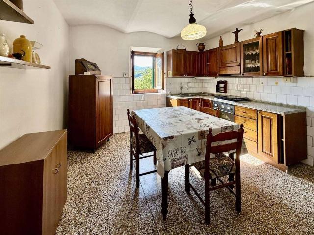 Casa indipendente in vendita a Pistoia PT