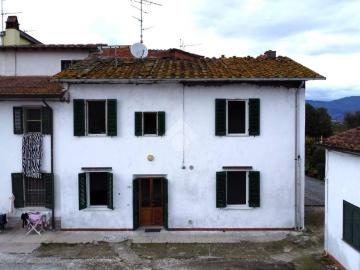 Casa indipendente in vendita a Pistoia PT