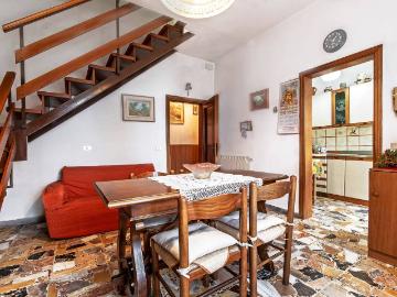 Casa indipendente in vendita a Pistoia PT