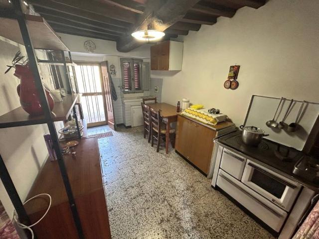 Casa indipendente in vendita a Pistoia PT