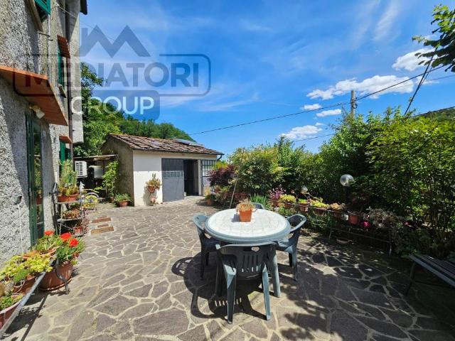 Casa indipendente in vendita a Pistoia via del Poggiale, 6, Sarripoli Campiglio