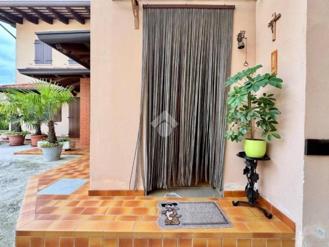 Casa indipendente in vendita a Pradamano UD