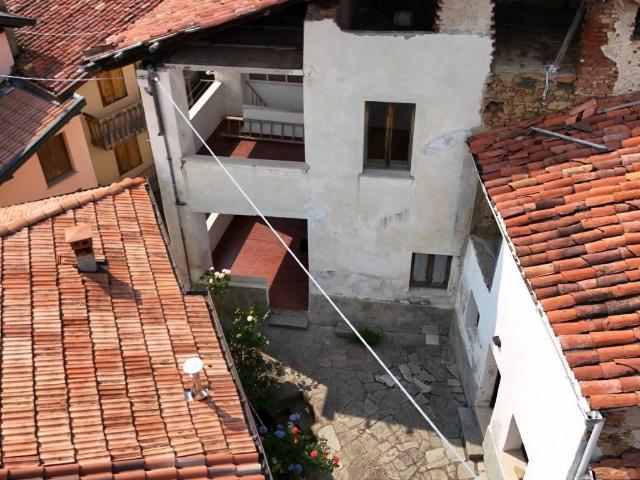 Casa indipendente in vendita a Pralungo BI