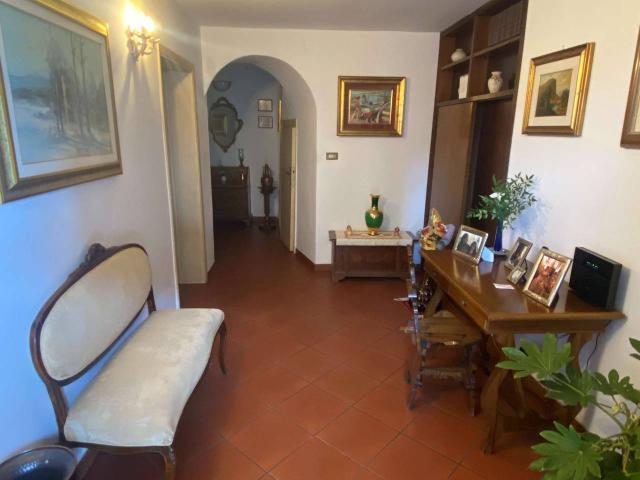Casa indipendente in vendita a Prato