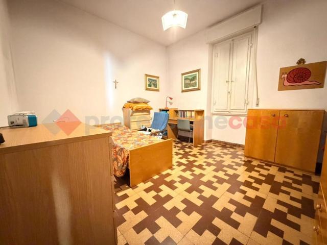 Casa indipendente in vendita a Prato, Montegrappa