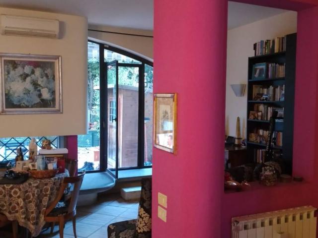 Casa indipendente in vendita a Prato PO
