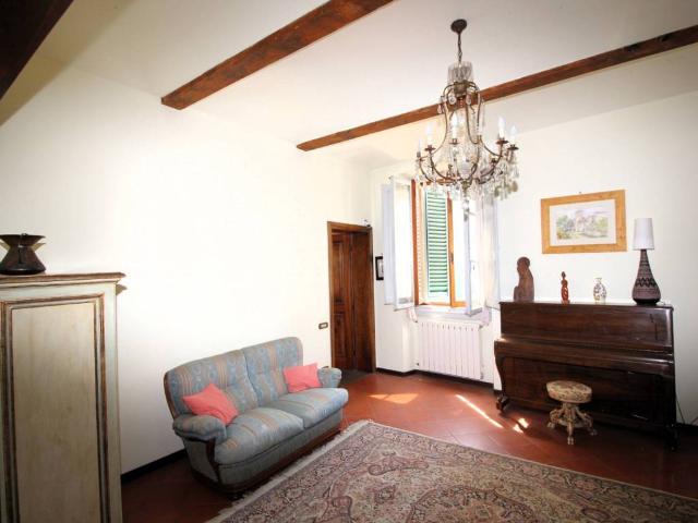 Casa indipendente in vendita a Prato PO