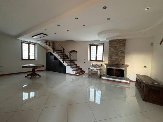 Casa indipendente in vendita a Prato PO