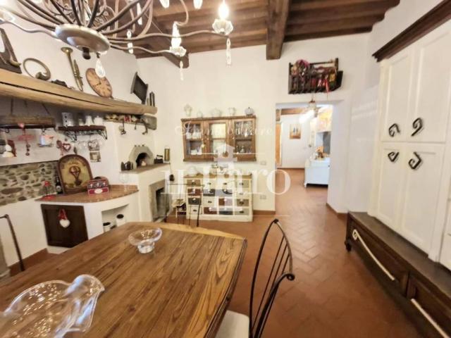 Casa indipendente in vendita a Prato PO