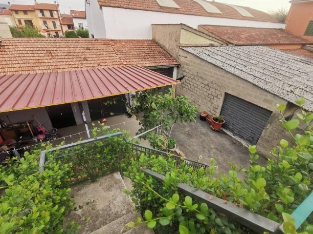 Casa indipendente in vendita a Prato PO