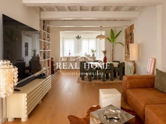 Casa indipendente in vendita a Prato PO