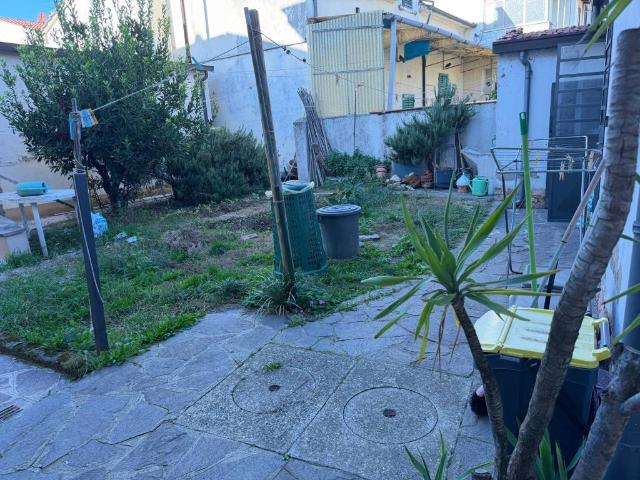 Casa indipendente in vendita a Prato PO