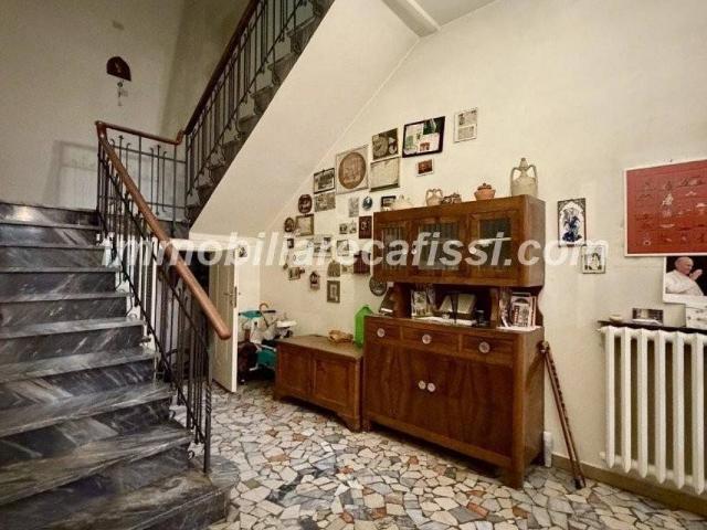 Casa indipendente in vendita a Prato PO