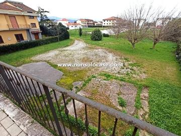 Casa indipendente in vendita a Prato PO