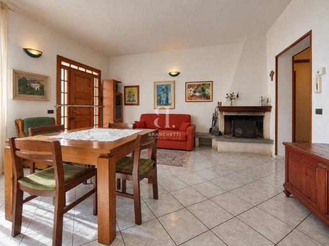Casa indipendente in vendita a Prato PO
