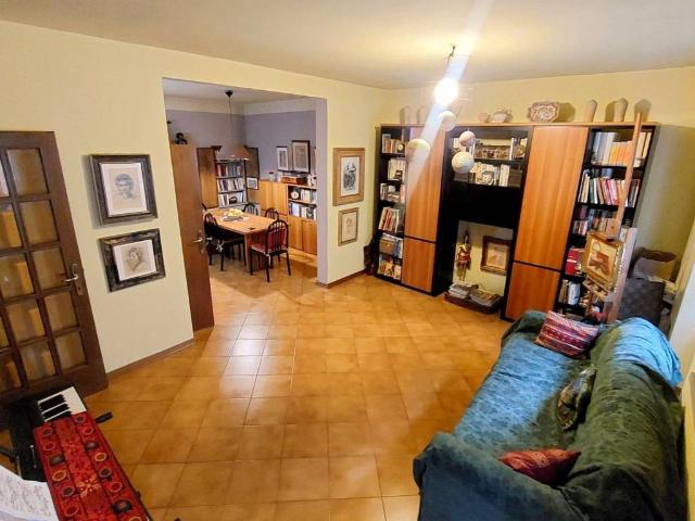 Casa indipendente in vendita a Prato PO