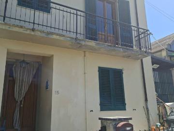 Casa indipendente in vendita a Prato PO