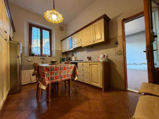 Casa indipendente in vendita a Prato PO