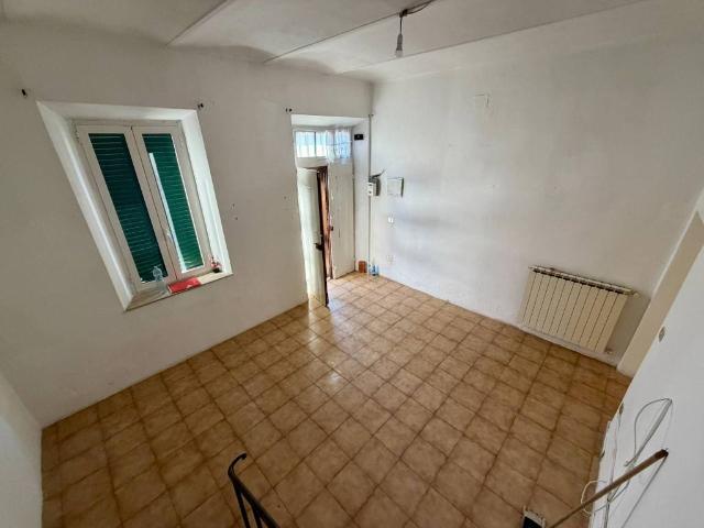 Casa indipendente in vendita a Prato PO