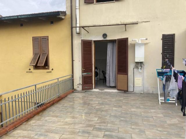 Casa indipendente in vendita a Prato PO