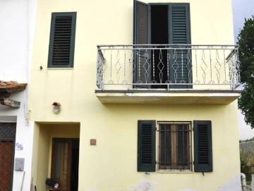 Casa indipendente in vendita a Prato PO