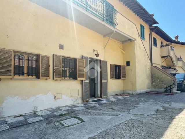 Casa indipendente in vendita a Prato PO