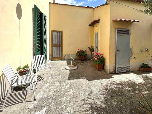 Villa in vendita a Prato PO