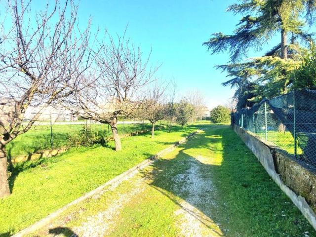 Casa indipendente in vendita a Prato PO