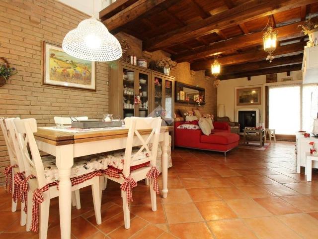 Casa indipendente in vendita a Prato PO