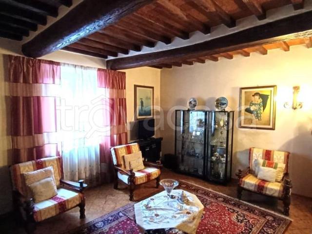 Casa indipendente in vendita a Prato, Vergaio Tobbiana